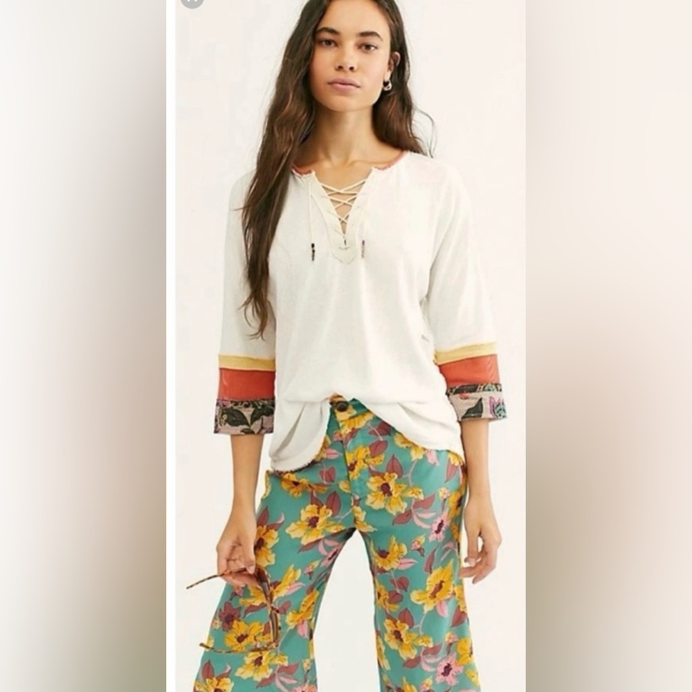 Free People Blitz Tee We The Free #75 Graphic Print Lace Up V Ivory